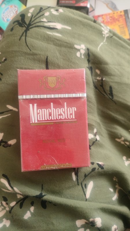Rokok Manchester Royal Red