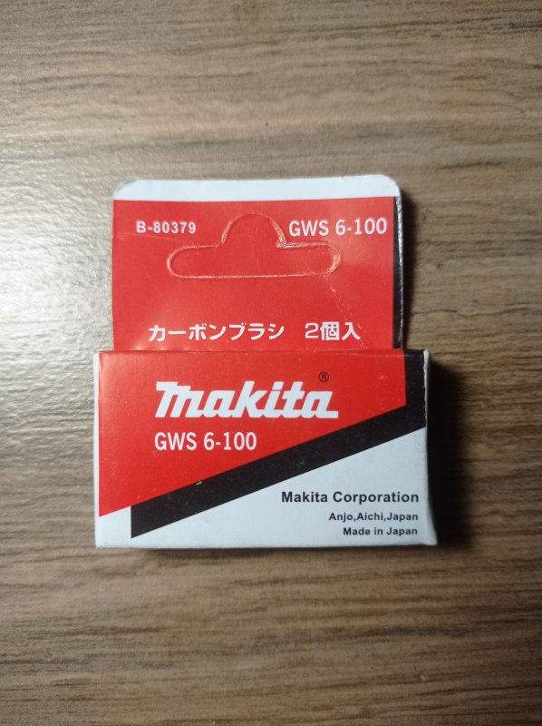 Batu arang / colboter makita gws 6-100